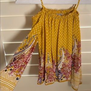 Long sleeve off the shoulder blouse w/ sleeves